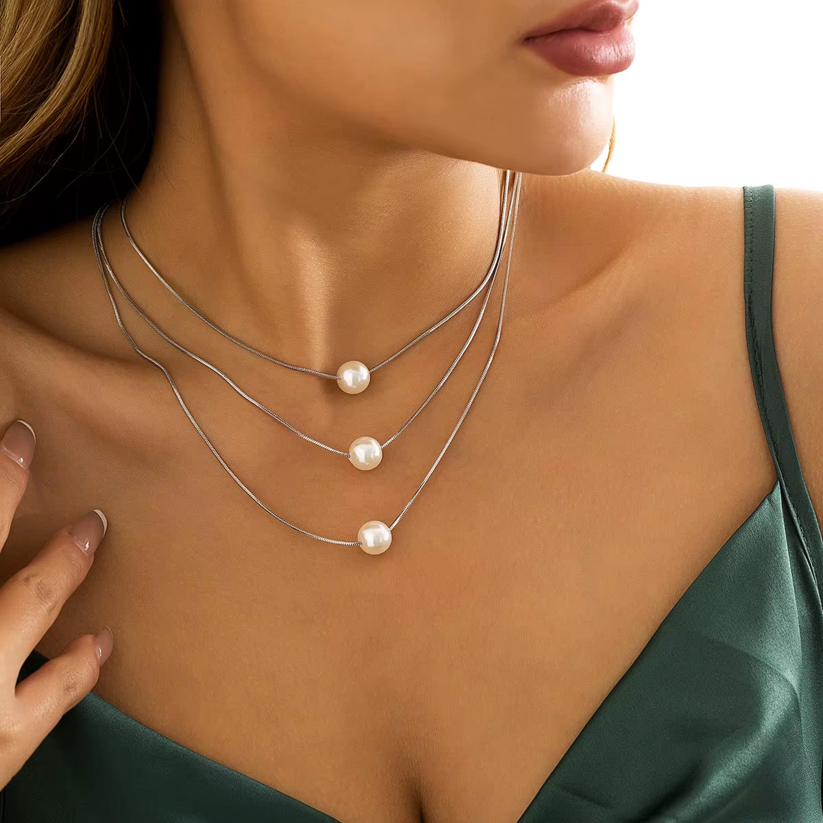 Lunara™ Boho Pearl Clavicle Necklace – Effortless Glow, Timeless Grace