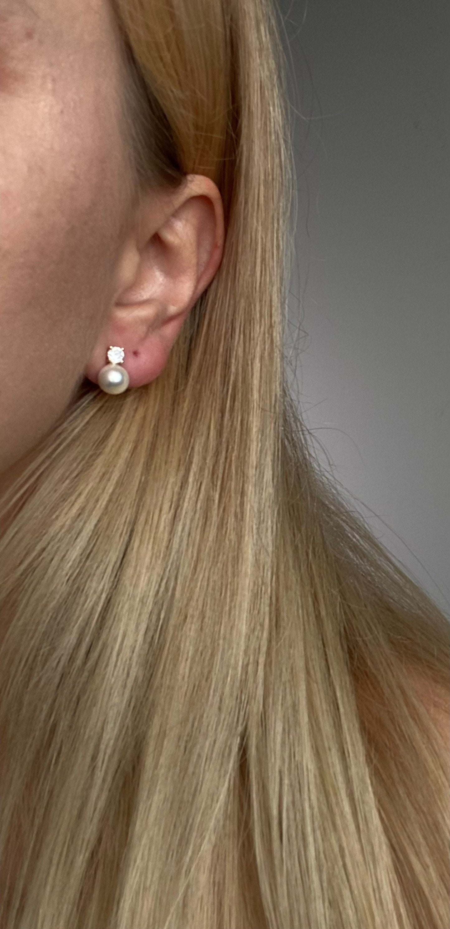 Lustrous Whisper Pearl Necklace – Timeless Elegance for Her Special Day